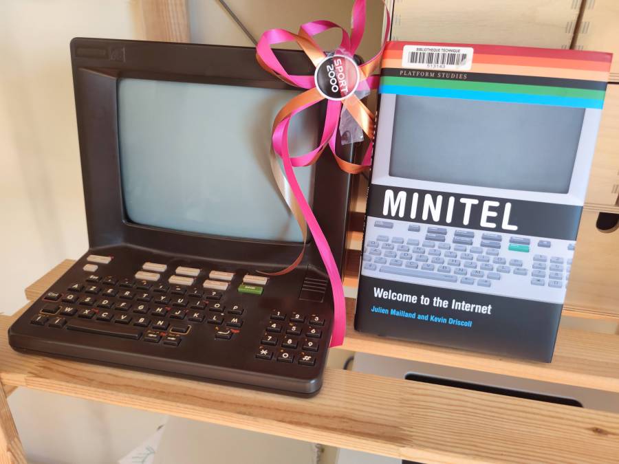 minitel.jpg minitel.jpg